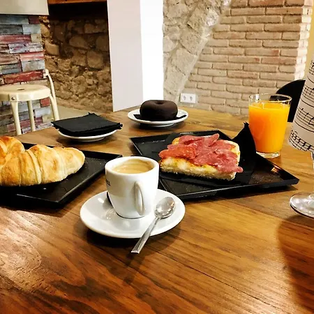 Girona Housing Ginesta 9 *