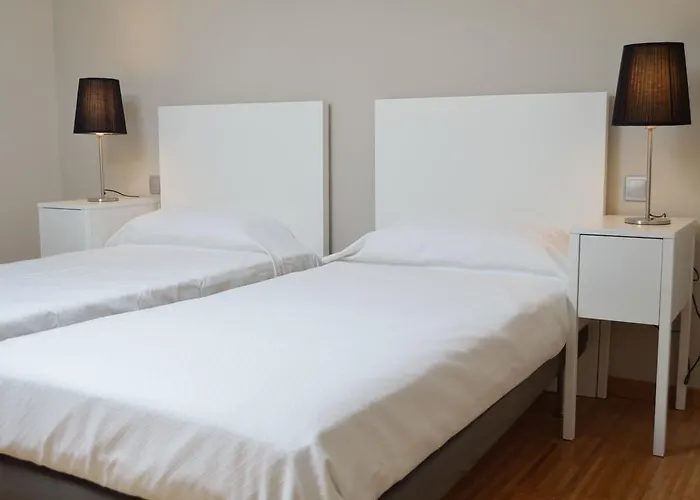 Housing Ginesta 9 Χιρόνα