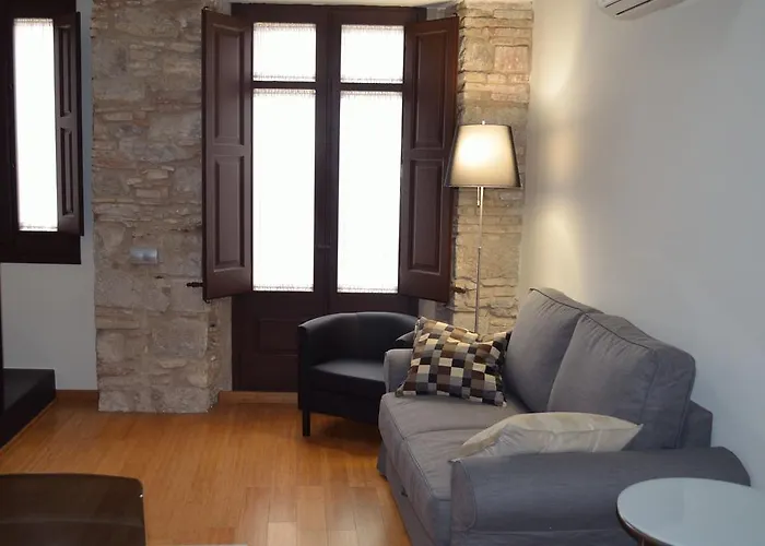 Housing Ginesta 9 *