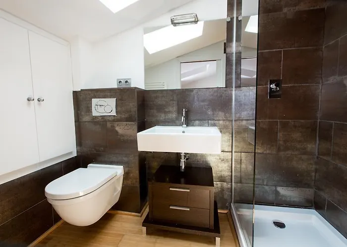 Housing Ginesta 9 Χιρόνα
