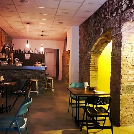 Girona Housing Ginesta 9 *