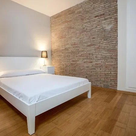 Girona Housing Ginesta 9 * Girona